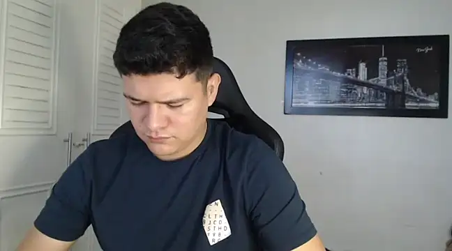 Plug Control online show from December 10, 2024, 2:39 pm