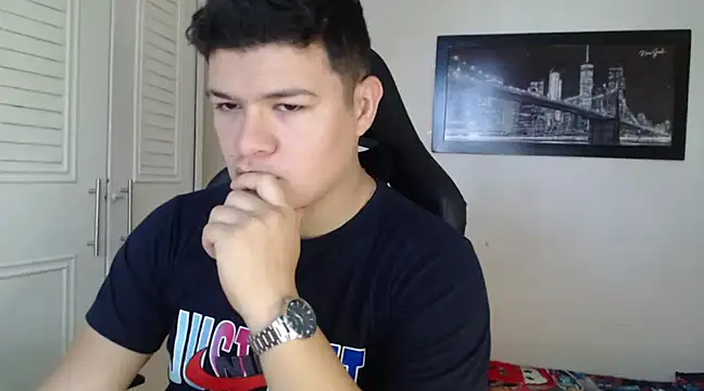 Plug Control online show from December 11, 2024, 2:11 pm