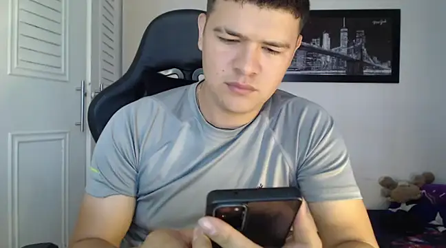 Plug Control online show from January 28, 2025, 1:49 pm