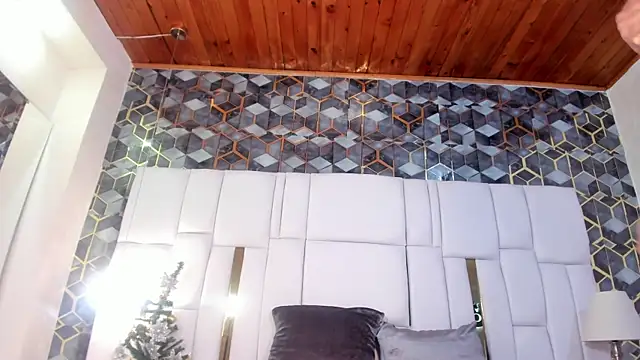 lia mariana online show from December 22, 2025, 8:55 am