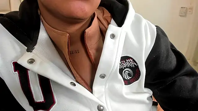 lia mariana online show from January 17, 2026, 2:44 pm