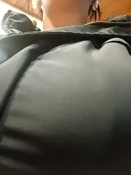 lia mariana online show from March 21, 2026, 4:50 am