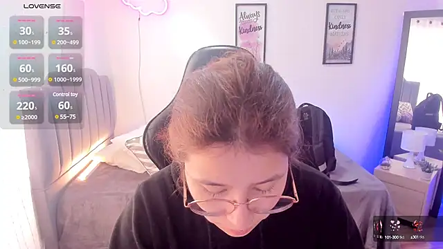 Amy joones online show from February 25, 2025, 1:28 pm