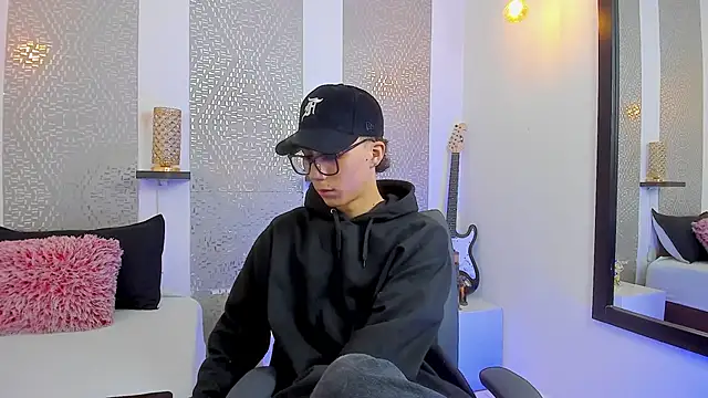 Nikolay Gregori online show from January 22, 2025, 4:23 am