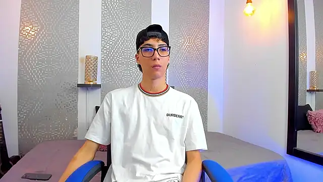 Nikolay Gregori online show from February 3, 2025, 4:14 am