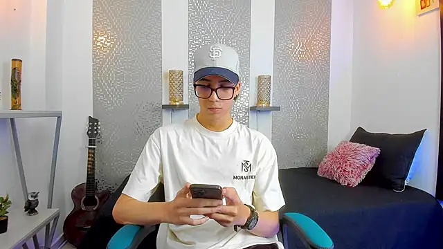 Nikolay Gregori online show from February 16, 2025, 4:31 am