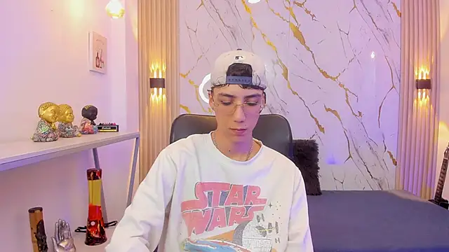 Nikolay Gregori online show from April 19, 2026, 3:39 am