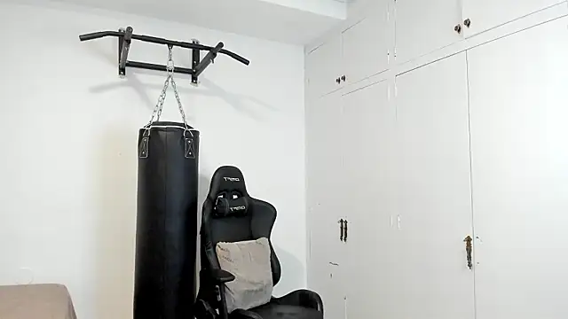 dan01  online show from March 19, 2026, 8:18 am