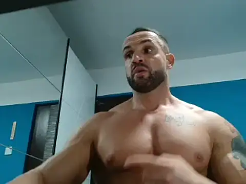 Snapshot of Magnificmuscles89 chatting on December 18, 2024, 8:57 pm Magnificmuscles89 online show from December 18, 2024, 8:57 pm