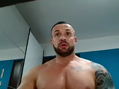 Snapshot of Magnificmuscles89 chatting on January 23, 2025, 10:01 pm Magnificmuscles89 online show from January 23, 2025, 10:01 pm