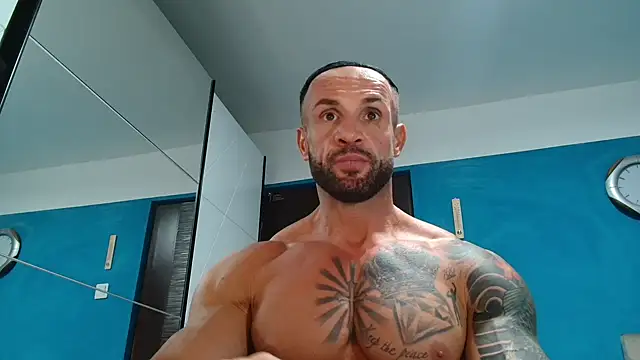 Snapshot of Magnificmuscles89 chatting on September 21, 2025, 10:11 pm Magnificmuscles89 online show from September 21, 2025, 10:11 pm