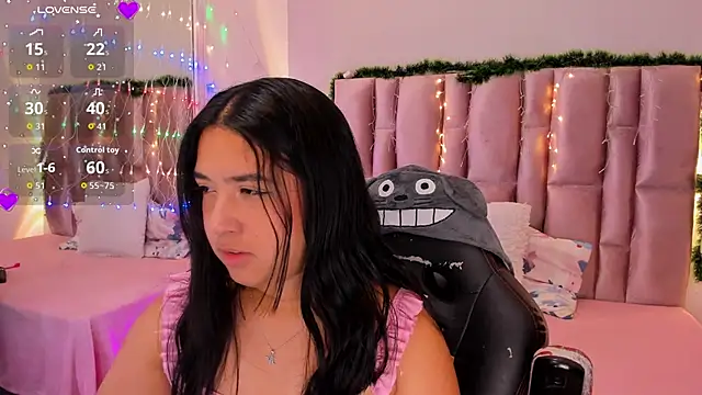 NikyBrookss online show from December 4, 2025, 1:20 pm