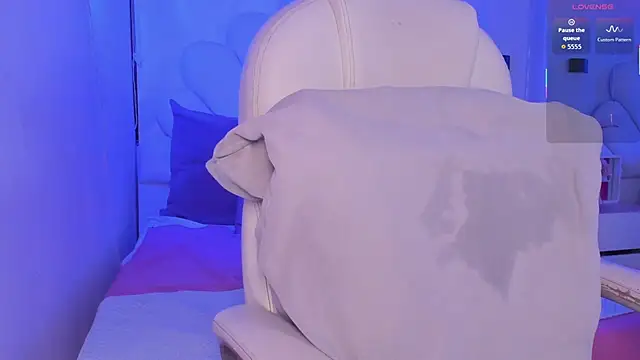 kitty roouse online show from January 11, 2026, 6:51 am