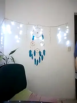 kristal ktl online show from November 28, 2025, 1:08 am