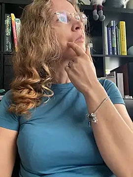 AnnikaRose online show from October 1, 2025, 6:19 am