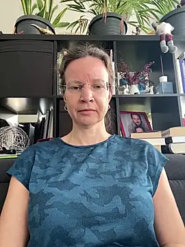 AnnikaRose online show from March 5, 2026, 7:48 am