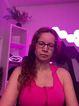 AnnikaRose online show from April 24, 2026, 5:54 am