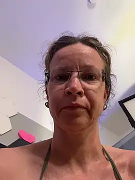 Snapshot of AnnikaRose chatting on June 30, 2026, 2:45 am AnnikaRose online show from June 30, 2026, 2:45 am