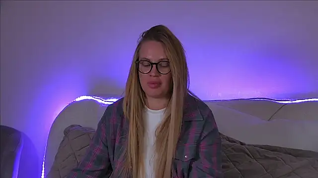 MariaNeumann online show from February 13, 2025, 6:30 am