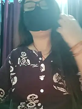 Aishwaryaa 69 online show from November 25, 2025, 2:55 am