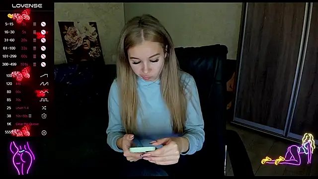  NigoNika online show from November 10, 2025, 12:37 pm