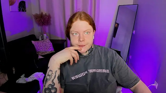 Cassie xKiss online show from April 5, 2026, 8:39 pm