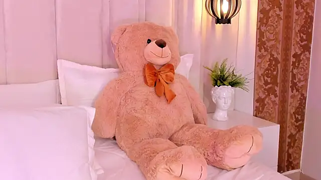 bonniekim  online show from March 6, 2025, 2:18 pm