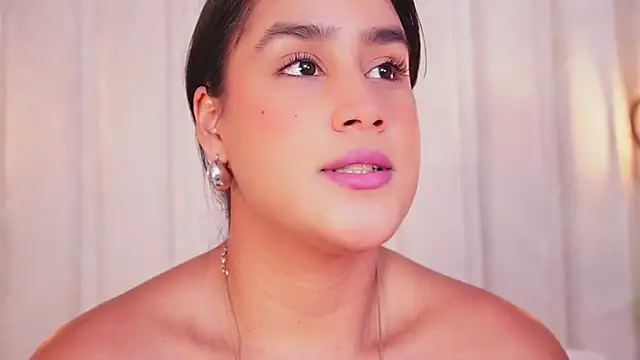 bonniekim  online show from September 13, 2025, 10:09 pm