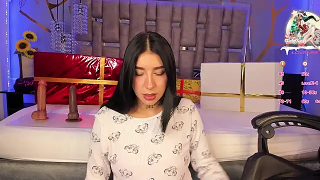 Leiaa  online show from December 23, 2024, 5:06 am