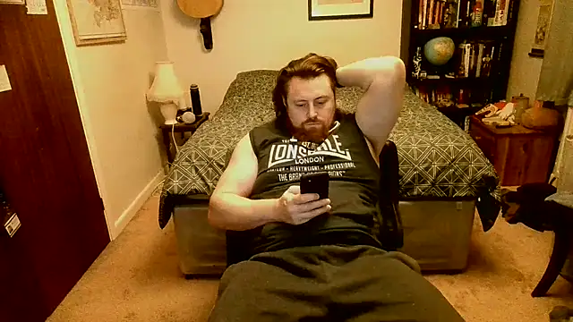 Hairy Guy30 online show from February 20, 2025, 9:20 pm