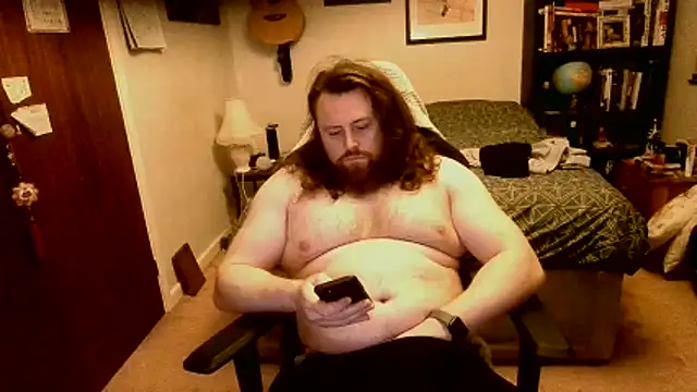 Hairy Guy30 online show from April 28, 2026, 8:47 pm