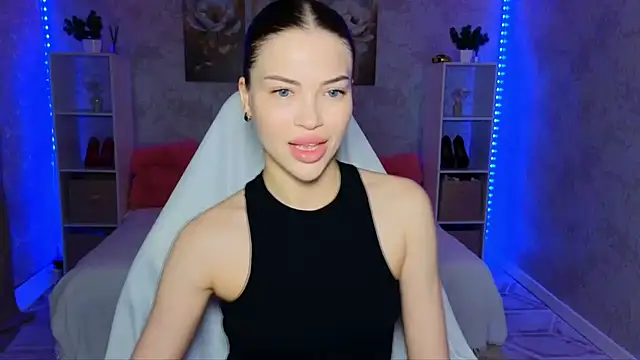 Snapshot of EmmyMills chatting on May 23, 2026, 6:23 pm EmmyMills online show from May 23, 2026, 6:23 pm