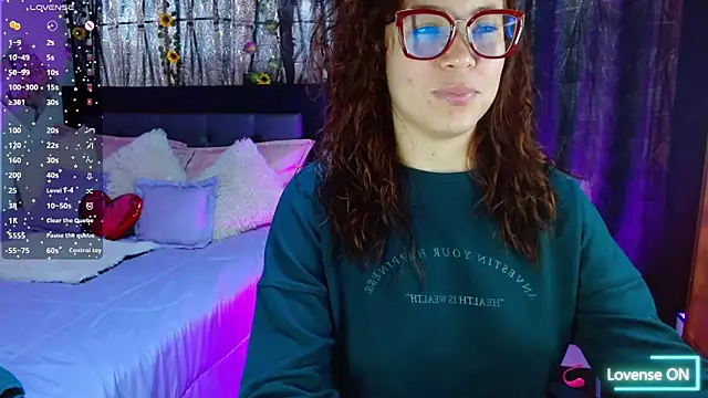 SharonR1 online show from September 9, 2025, 9:47 pm