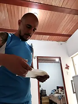 Snapshot of fire_menxxx001 chatting on January 6, 2026, 6:11 pm fire menxxx001 online show from January 6, 2026, 6:11 pm