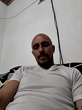 Snapshot of fire_menxxx001 chatting on January 14, 2026, 5:57 am fire menxxx001 online show from January 14, 2026, 5:57 am