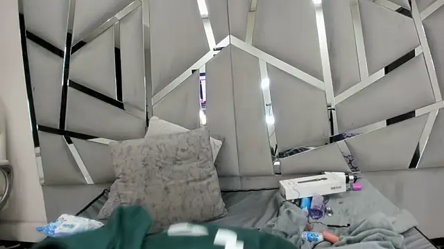 Catherinee69 x online show from December 14, 2024, 10:34 am