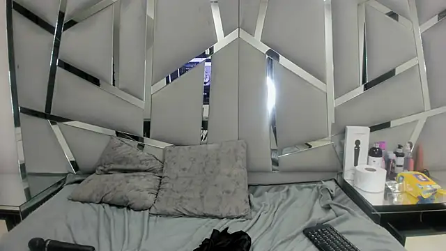 Catherinee69 x online show from January 9, 2025, 10:52 am