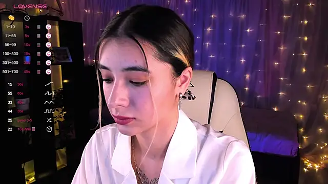 DarlaLike online show from December 7, 2024, 4:42 am