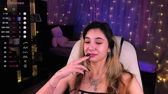 DarlaLike online show from December 8, 2024, 7:58 am