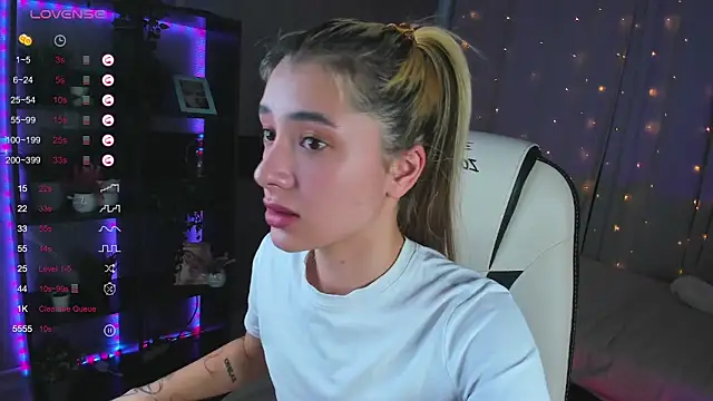 DarlaLike online show from March 21, 2025, 4:17 am