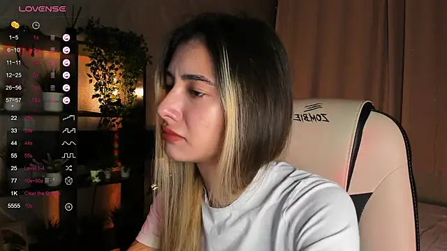 DarlaLike online show from October 8, 2025, 4:10 am