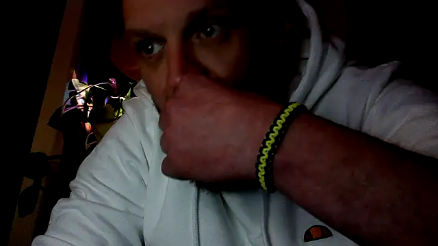 donhulio482 online show from March 16, 2025, 1:38 am