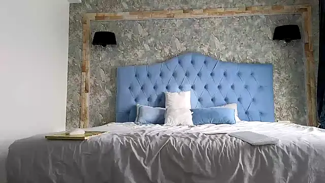 Blanca1 online show from February 26, 2025, 2:14 pm