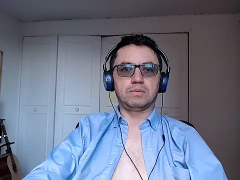 Diptongo online show from December 1, 2025, 6:46 pm