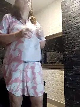 charlotte  G online show from March 18, 2026, 10:18 am