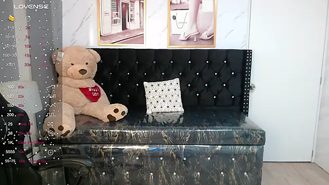 liz 25b online show from March 22, 2025, 3:20 am