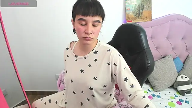 Katalina novoa online show from March 8, 2025, 2:34 am