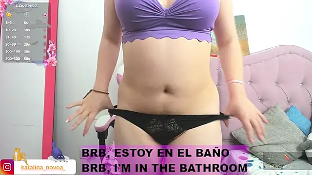 Katalina novoa online show from November 9, 2025, 2:54 am