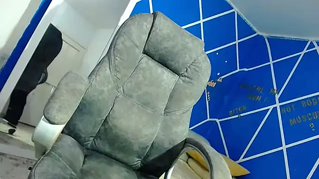 alexander megan online show from September 18, 2025, 10:39 am