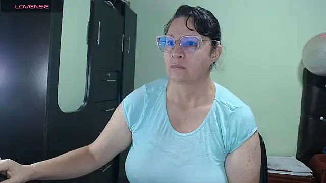 hairyglad69 online show from February 19, 2025, 1:50 pm